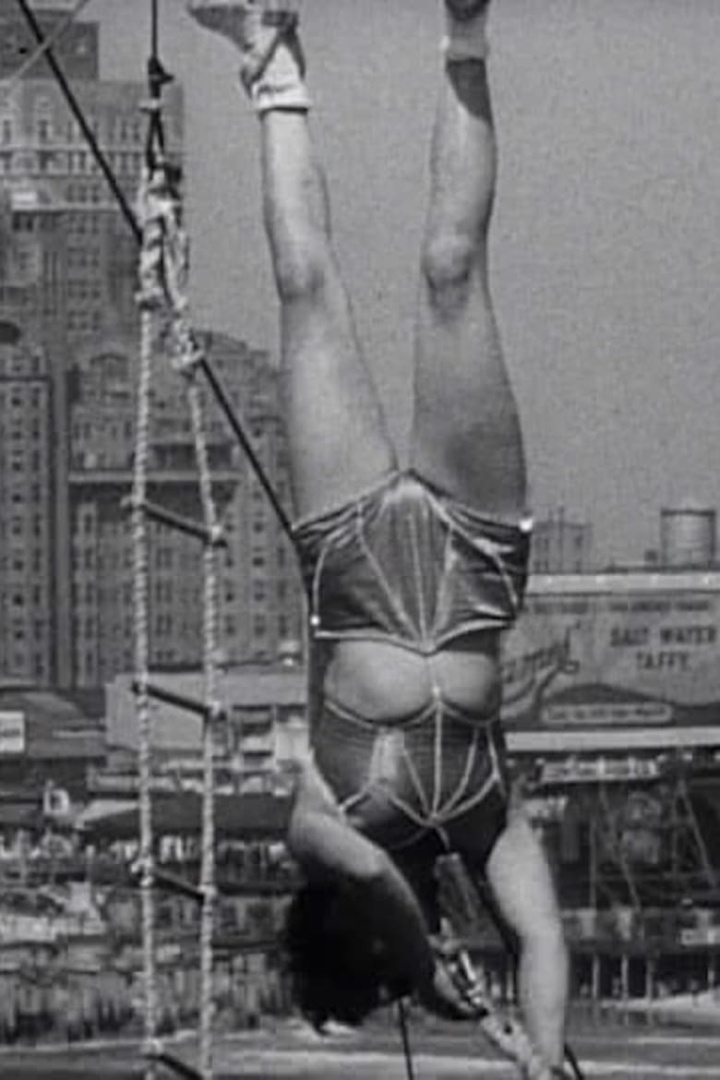 This Is a Living? i gruppen Alla filmer hos Mohamad shop (649359)