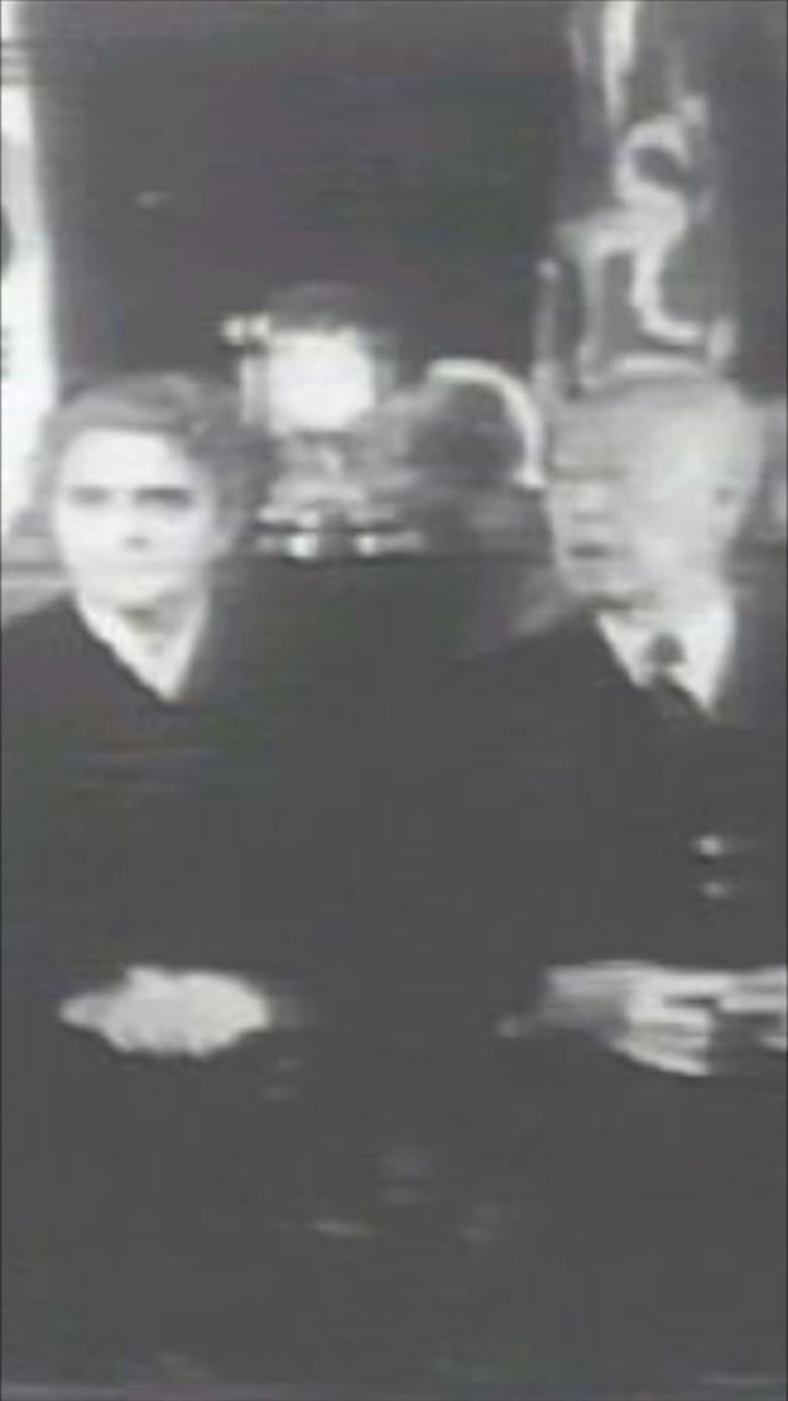 Long Live His Majesty i gruppen Alla filmer / Documentary hos Mohamad shop (649961)