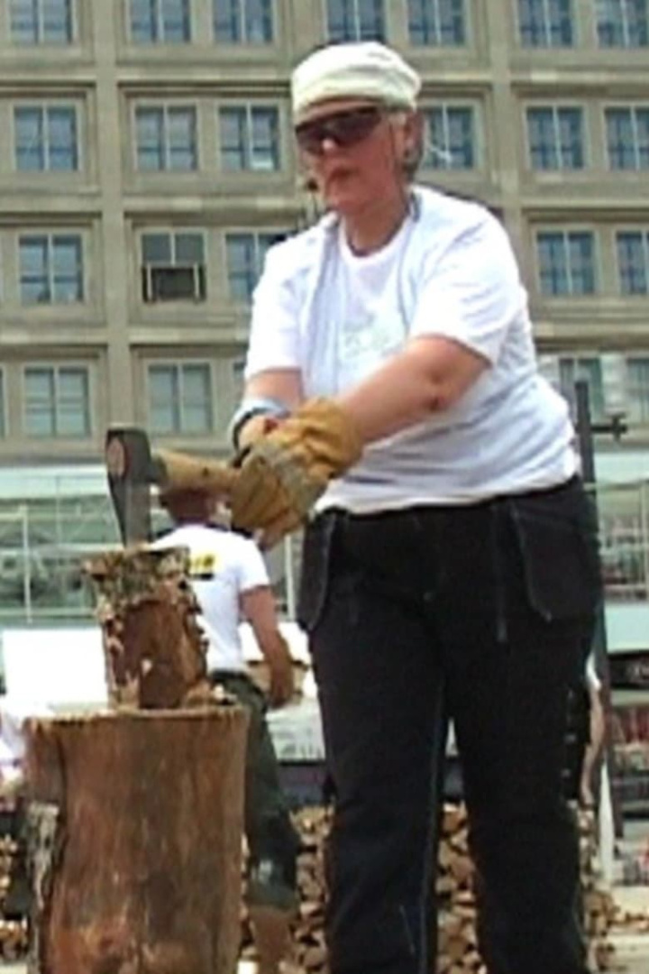 Kvinnor som hugger ved i Berlin och i Malmö i gruppen Alla filmer / Documentary hos Mohamad shop (651639)