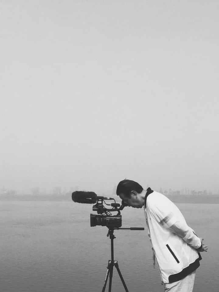 A Full Moon In the Summertime i gruppen Alla filmer / Documentary hos Mohamad shop (654843)