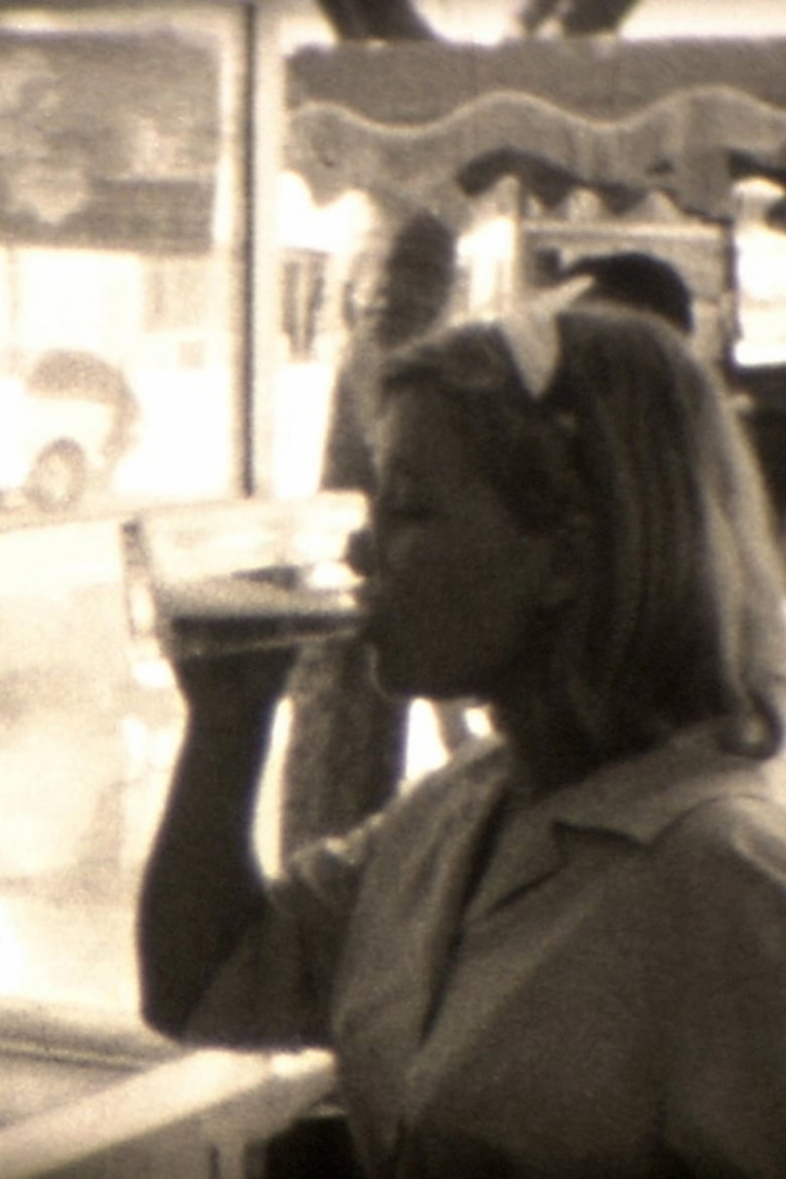 Café Manon i gruppen Alla filmer / Documentary hos Mohamad shop (656384)