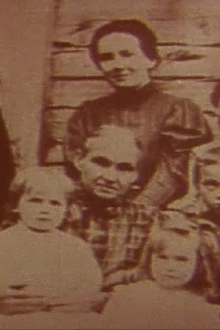 Sisters i gruppen Alla filmer / Documentary hos Mohamad shop (656426)