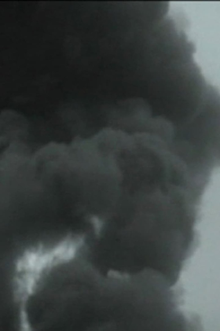 A treasure trove of a smoking mountain i gruppen Alla filmer / Documentary hos Mohamad shop (656429)