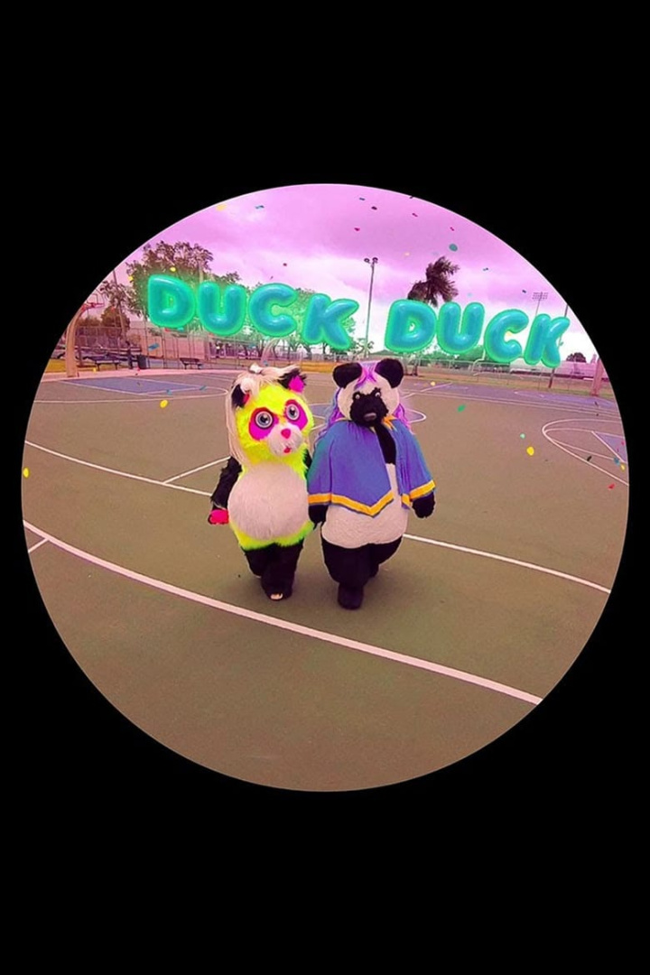 Duck Duck i gruppen Alla filmer hos Mohamad shop (658904)