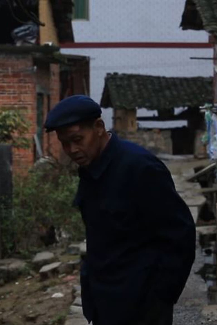 Love Song of the Living, Love Song of the Dead i gruppen Alla filmer / Documentary hos Mohamad shop (666073)