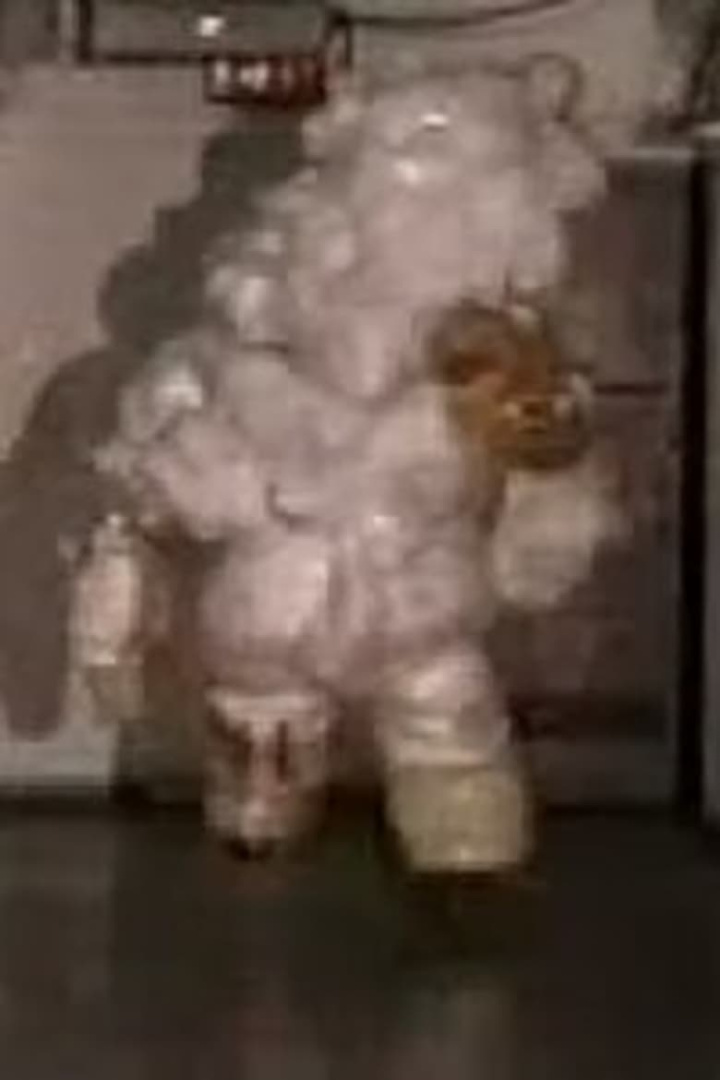 PeePee i gruppen Alla filmer / Horror hos Mohamad shop (666263)