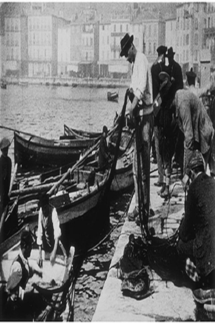 Embarquement des filets de pêche i gruppen Alla filmer / Documentary hos Mohamad shop (668546)